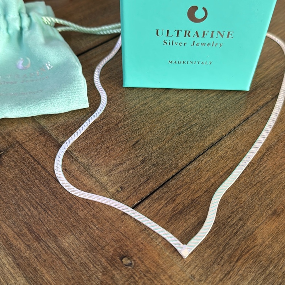 New in Box ULTRAFINE Silver Necklace Made in Italy